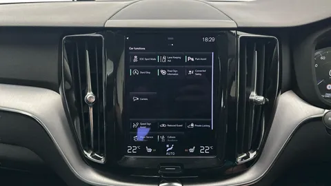 Thumbnail image for the Volvo XC60 2.0 B5 MHEV Momentum