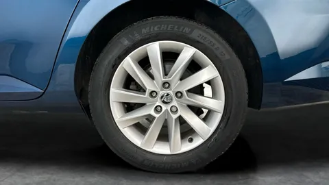 Thumbnail image for the Škoda Superb 2.0 TDI SE Technology   DSG