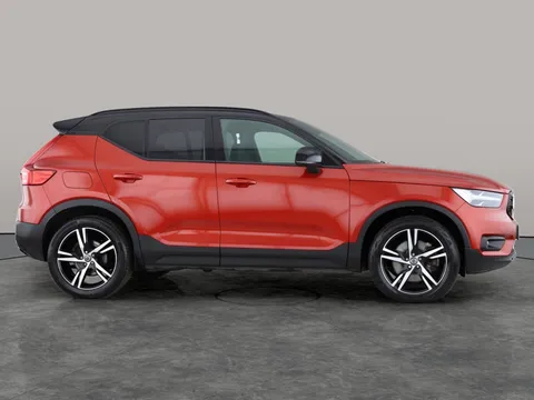 Thumbnail image for the Volvo XC40 1.5h T5 Twin Engine Recharge 10.7kWh R-Design   Plug-in