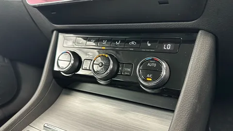 Thumbnail image for the Škoda Superb 2.0 TDI SE Technology   DSG