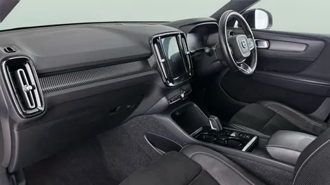 Thumbnail image for the Volvo XC40 1.5h T5 Twin Engine Recharge 10.7kWh R-Design   Plug-in