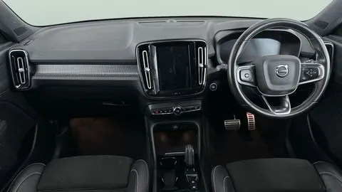 Thumbnail image for the Volvo XC40 1.5h T5 Twin Engine Recharge 10.7kWh R-Design   Plug-in