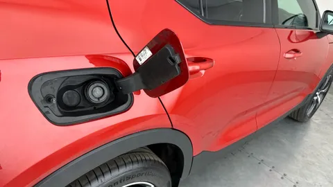Thumbnail image for the Volvo XC40 1.5h T5 Twin Engine Recharge 10.7kWh R-Design   Plug-in