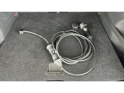 Thumbnail image for the Volvo XC40 1.5h T5 Twin Engine Recharge 10.7kWh R-Design   Plug-in