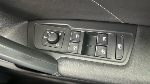 Thumbnail image for the Volkswagen Tiguan 1.5 TSI EVO R-Line Tech   DSG