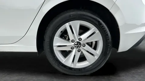Thumbnail image for the Volkswagen Golf 1.5 TSI Life