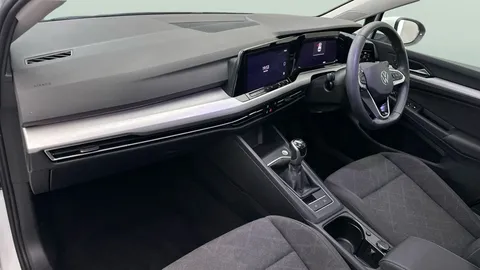 Thumbnail image for the Volkswagen Golf 1.5 TSI Life