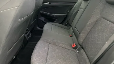 Thumbnail image for the Volkswagen Golf 1.5 TSI Life