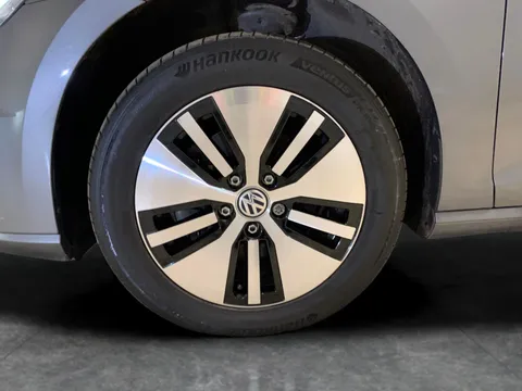 Thumbnail image for the Volkswagen E-Golf 35.8kWh e-Golf