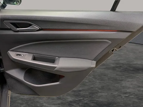 Thumbnail image for the Volkswagen Golf 1.5 TSI Life