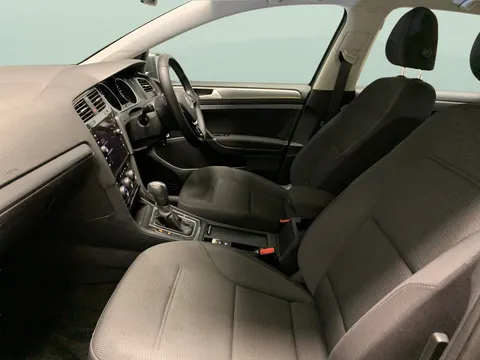 Thumbnail image for the Volkswagen E-Golf 35.8kWh e-Golf
