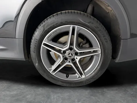 Thumbnail image for the Mercedes-Benz Glb 2.0 GLB220d AMG Line   8G-DCT 4MATIC