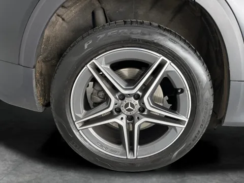 Thumbnail image for the Mercedes-Benz Glb 2.0 GLB220d AMG Line   8G-DCT 4MATIC