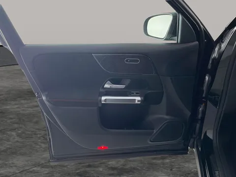 Thumbnail image for the Mercedes-Benz Glb 2.0 GLB220d AMG Line   8G-DCT 4MATIC
