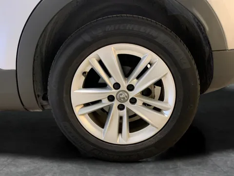 Thumbnail image for the Vauxhall Grandland X 1.2 Turbo SE Premium