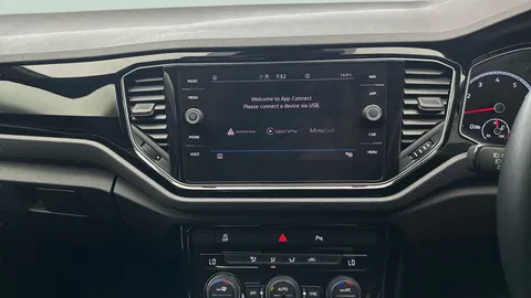 Thumbnail image for the Volkswagen T-Roc 1.5 TSI EVO Black Edition   DSG