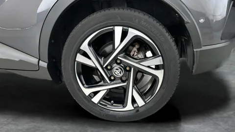 Thumbnail image for the Toyota C-HR 1.8 VVT-h GPF Design    CVT
