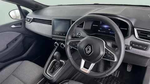 Thumbnail image for the Renault Clio 1.6 E-TECH techno