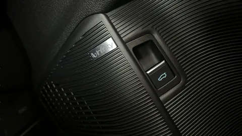Thumbnail image for the Byd Seal U 1.5 DM-i 26.6kWh Comfort   Plug-in  CVT