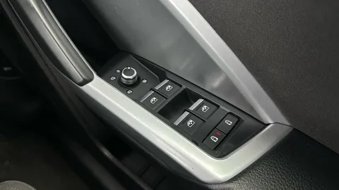 Thumbnail image for the Audi Q3 1.5 TFSI CoD 35 Sport