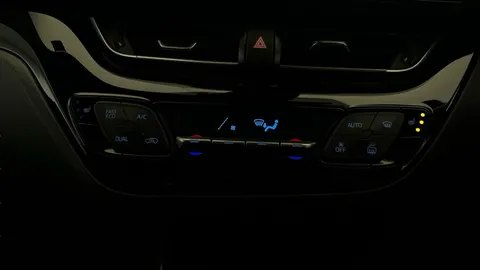 Thumbnail image for the Toyota C-HR 1.8 VVT-h GPF Design    CVT