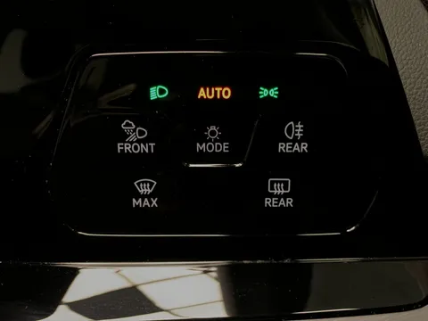Thumbnail image for the Volkswagen Golf 1.4 TSI 13kWh Style   Plug-in  DSG