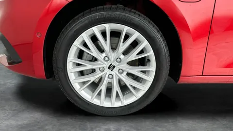 Thumbnail image for the SEAT Leon 1.4 eHybrid 12.8kWh XCELLENCE   Plug-in  DSG