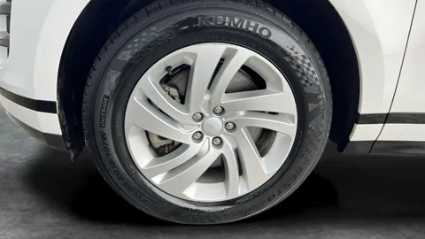 Thumbnail image for the Land Rover Range Rover Evoque 1.5 P300e 12.2kWh R-Dynamic S   Plug-in  4WD
