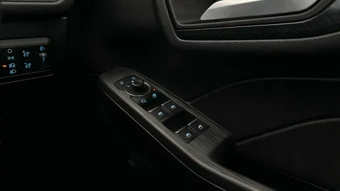 Thumbnail image for the Ford Kuga 2.5h Duratec Black Package Edition    CVT
