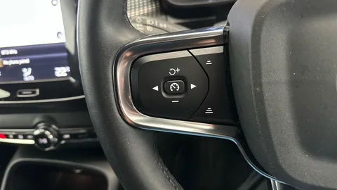 Thumbnail image for the Volvo XC40 2.0 B3 MHEV Plus    DCT