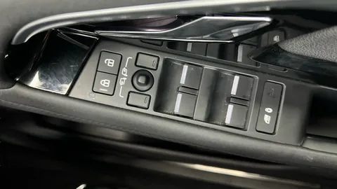 Thumbnail image for the Land Rover Range Rover Evoque 1.5 P300e 12.2kWh R-Dynamic S   Plug-in  4WD