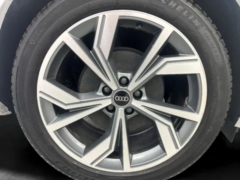 Thumbnail image for the Audi Q4 E-Tron 40 Edition 1 Sportback  82kWh