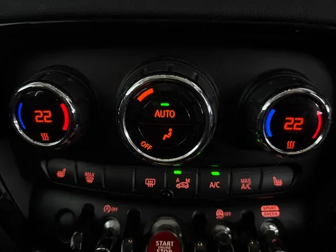 Thumbnail image for the Mini Clubman 2.0 Cooper D  6dr