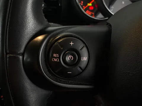 Thumbnail image for the Mini Clubman 2.0 Cooper D  6dr