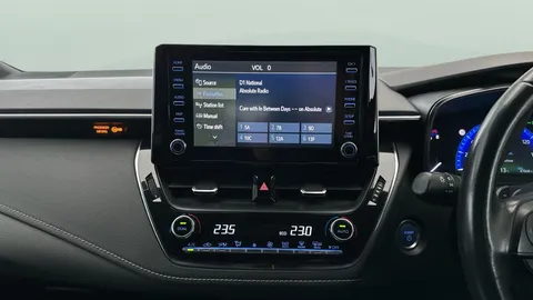 Thumbnail image for the Toyota Corolla 2.0 VVT-h GPF Design Touring Sports   CVT