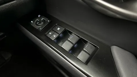 Thumbnail image for the Lexus Ux 300e 54.3kWh