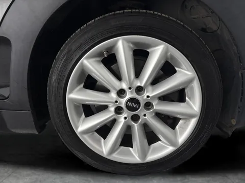Thumbnail image for the Mini Clubman 2.0 Cooper D  6dr