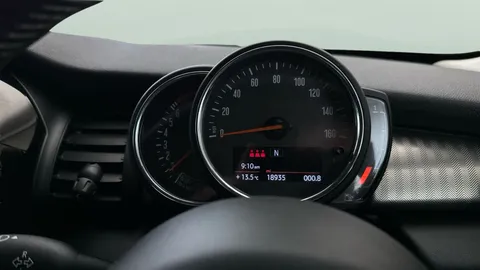 Thumbnail image for the Mini Hatch 2.0 Cooper S Exclusive