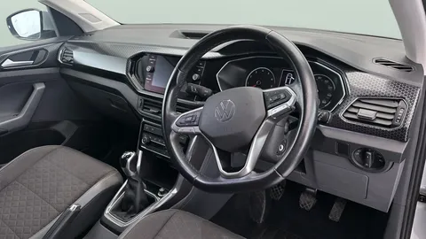 Thumbnail image for the Volkswagen T-Cross 1.0 TSI SEL