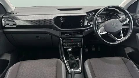 Thumbnail image for the Volkswagen T-Cross 1.0 TSI SEL