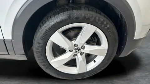 Thumbnail image for the Volkswagen T-Cross 1.0 TSI SEL