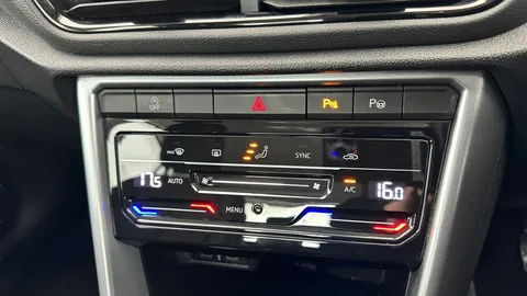 Thumbnail image for the Volkswagen T-Roc 1.0 TSI Life
