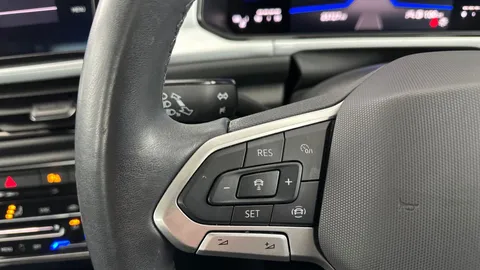 Thumbnail image for the Volkswagen T-Roc 1.0 TSI Life