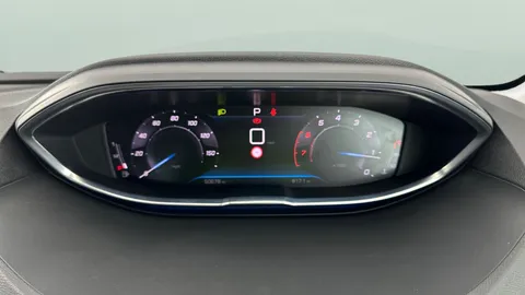 Thumbnail image for the Peugeot 3008 1.2 PureTech Allure Premium   EAT