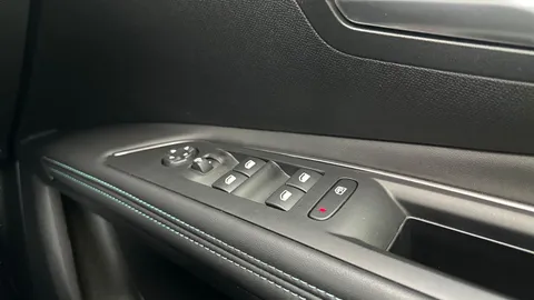Thumbnail image for the Peugeot 3008 1.2 PureTech Allure Premium   EAT