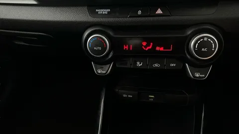 Thumbnail image for the Kia Stonic 1.0 T-GDi MHEV Connect    DCT