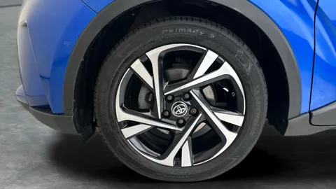 Thumbnail image for the Toyota C-HR 1.8 VVT-h GPF Design    CVT
