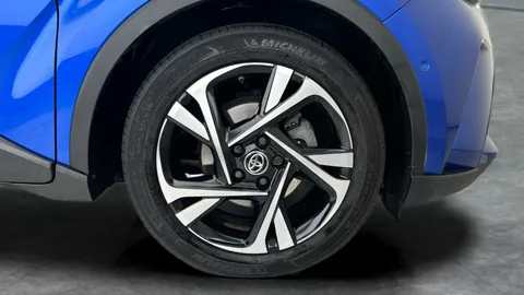 Thumbnail image for the Toyota C-HR 1.8 VVT-h GPF Design    CVT