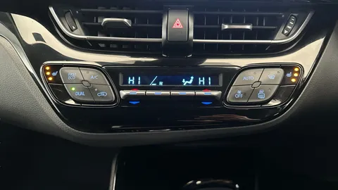 Thumbnail image for the Toyota C-HR 1.8 VVT-h GPF Design    CVT