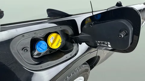 Thumbnail image for the Land Rover Discovery Sport 2.0 D200 MHEV S   4WD